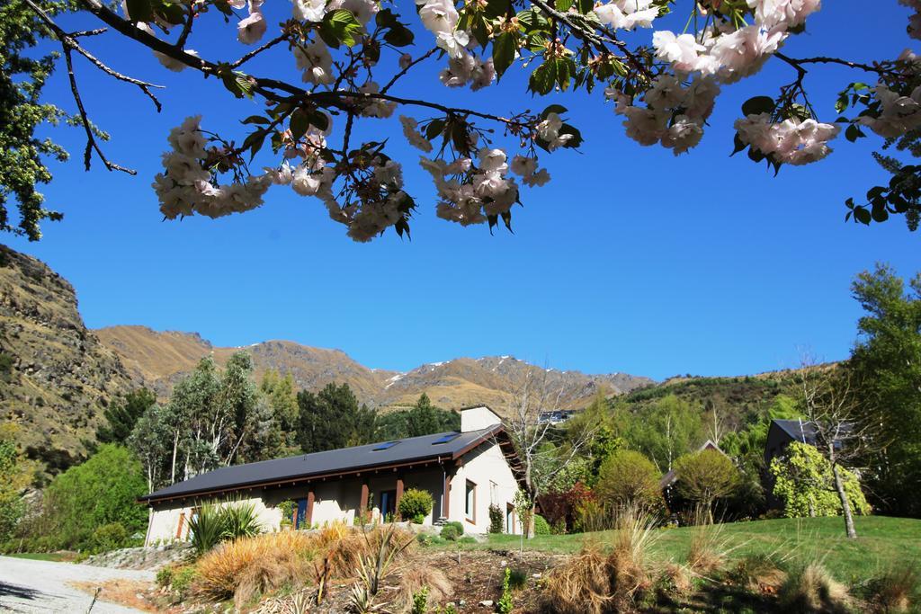 The Paddock Straw Bale Luxury Holiday House Arthurs Point Exterior photo