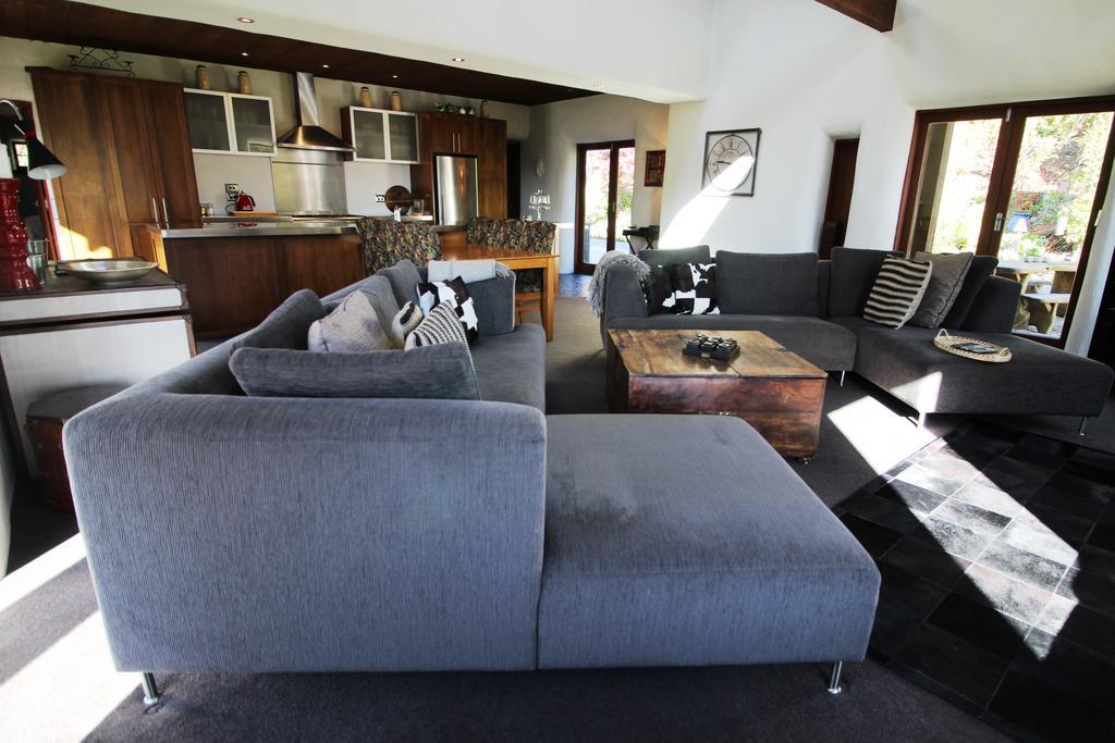 The Paddock Straw Bale Luxury Holiday House Arthurs Point Exterior photo
